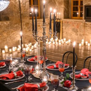 Vase Dinner Bizarr