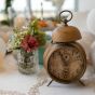 Nostalgischer Wecker - Alice Accessoireset mieten