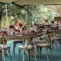 Fuchsia Stoffserviette - Farmer Holztisch mieten D 167 cm