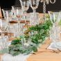 Kristall Tumbler - Vineyard Holztisch mieten